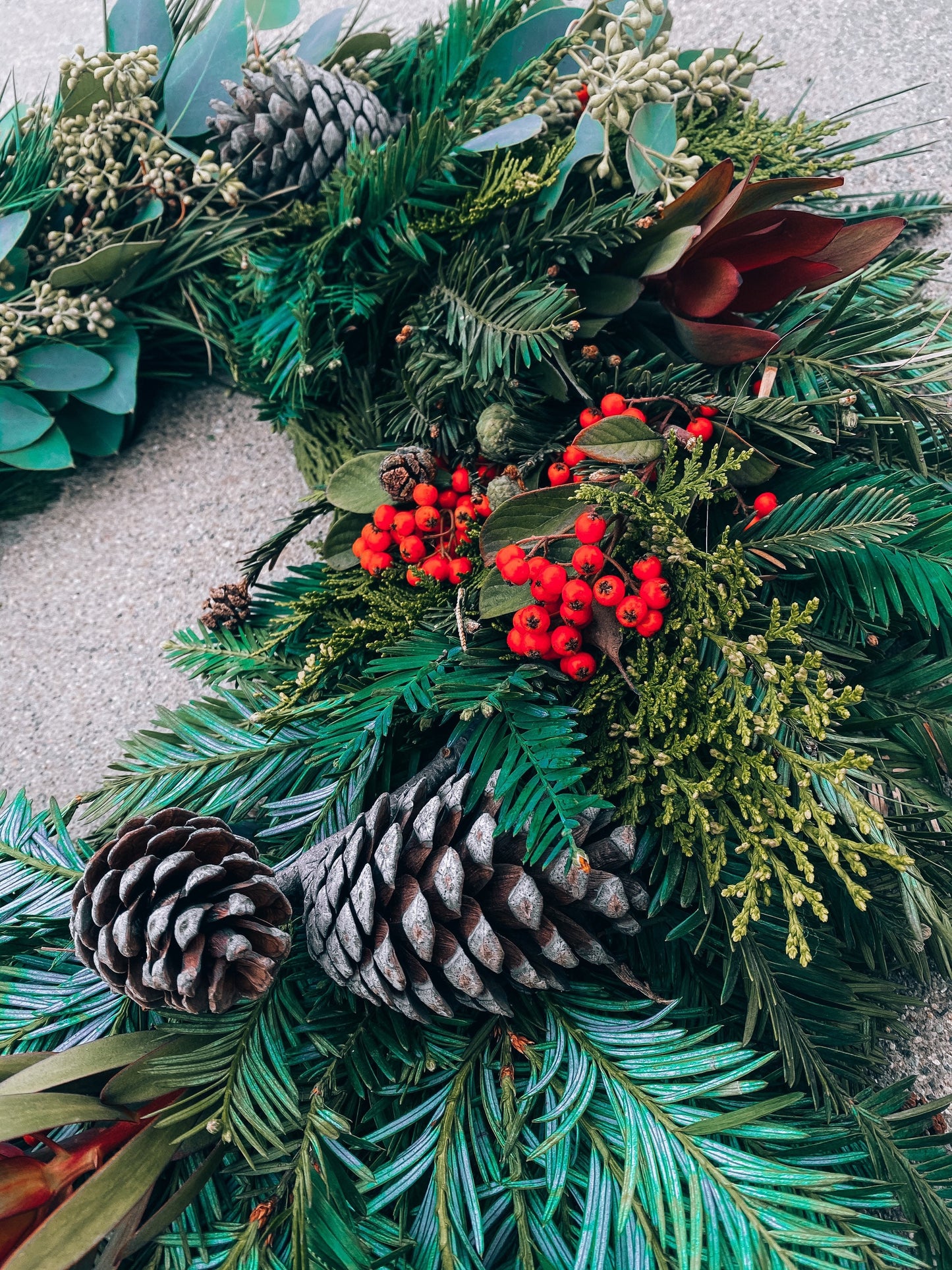 Fresh Mixed Pine Cones, Safari Red Berries Wreath for Front Door Decor Christmas, Winter Decorations for New year, Housewarming Birthday