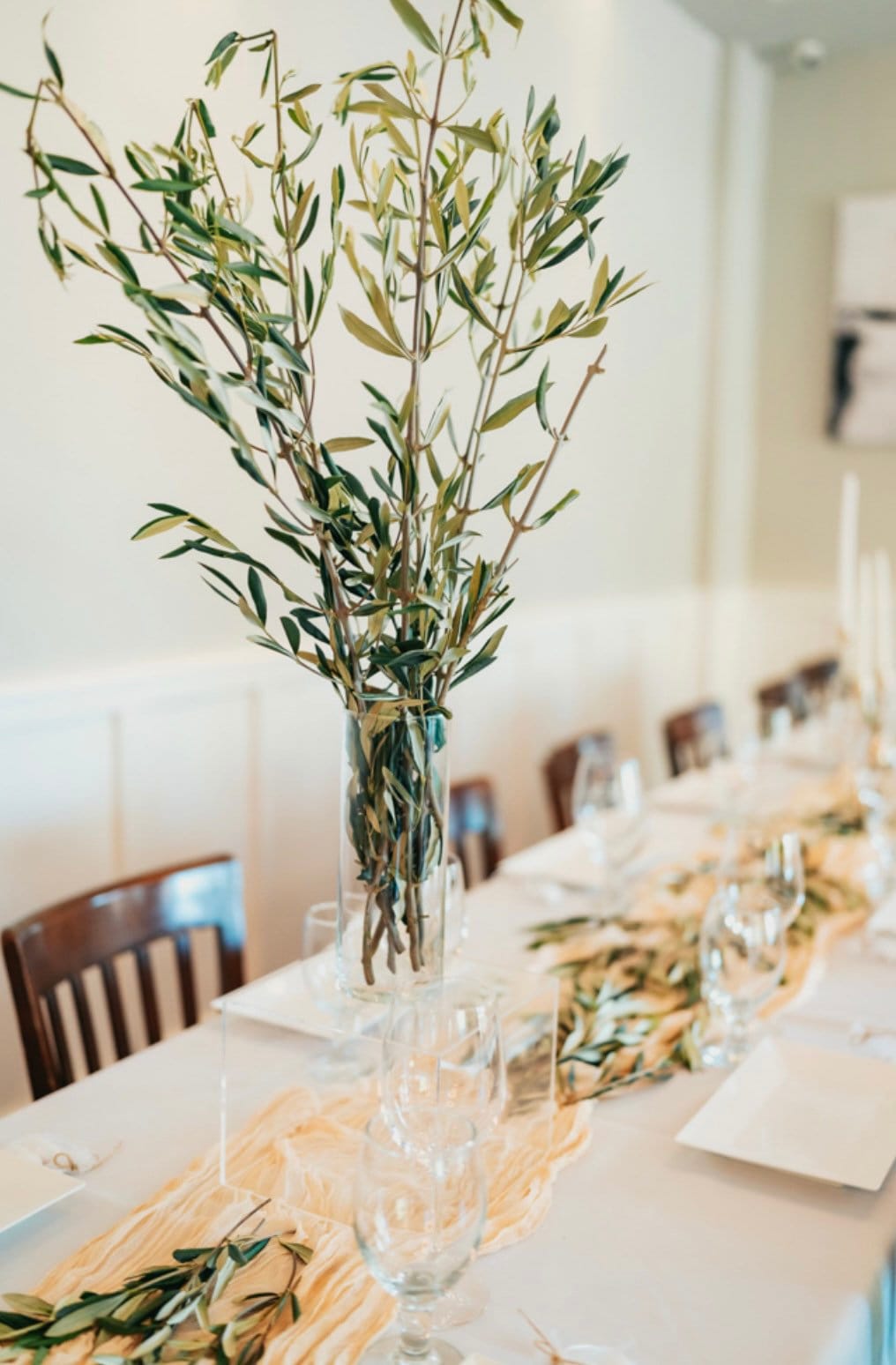 Fresh olive branches perfect for home decor olive tree bundle. Aromatic, DIY, Wedding, Aromatic, Fall, Autumn, Thanksgiving Decor.