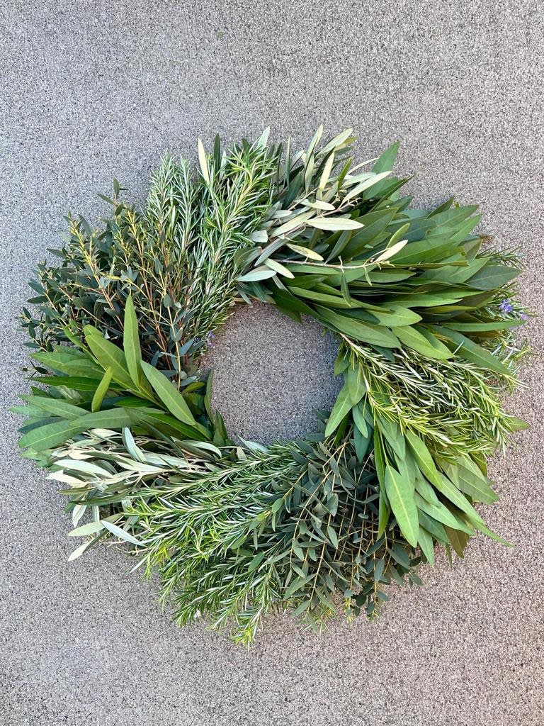 Real Fresh Eucalyptus, Rosemary, Bayleaf, Olive Wreath in Sections for Spring  Summer Birthday Gift Kitchen Window Wedding Front Door  Decor