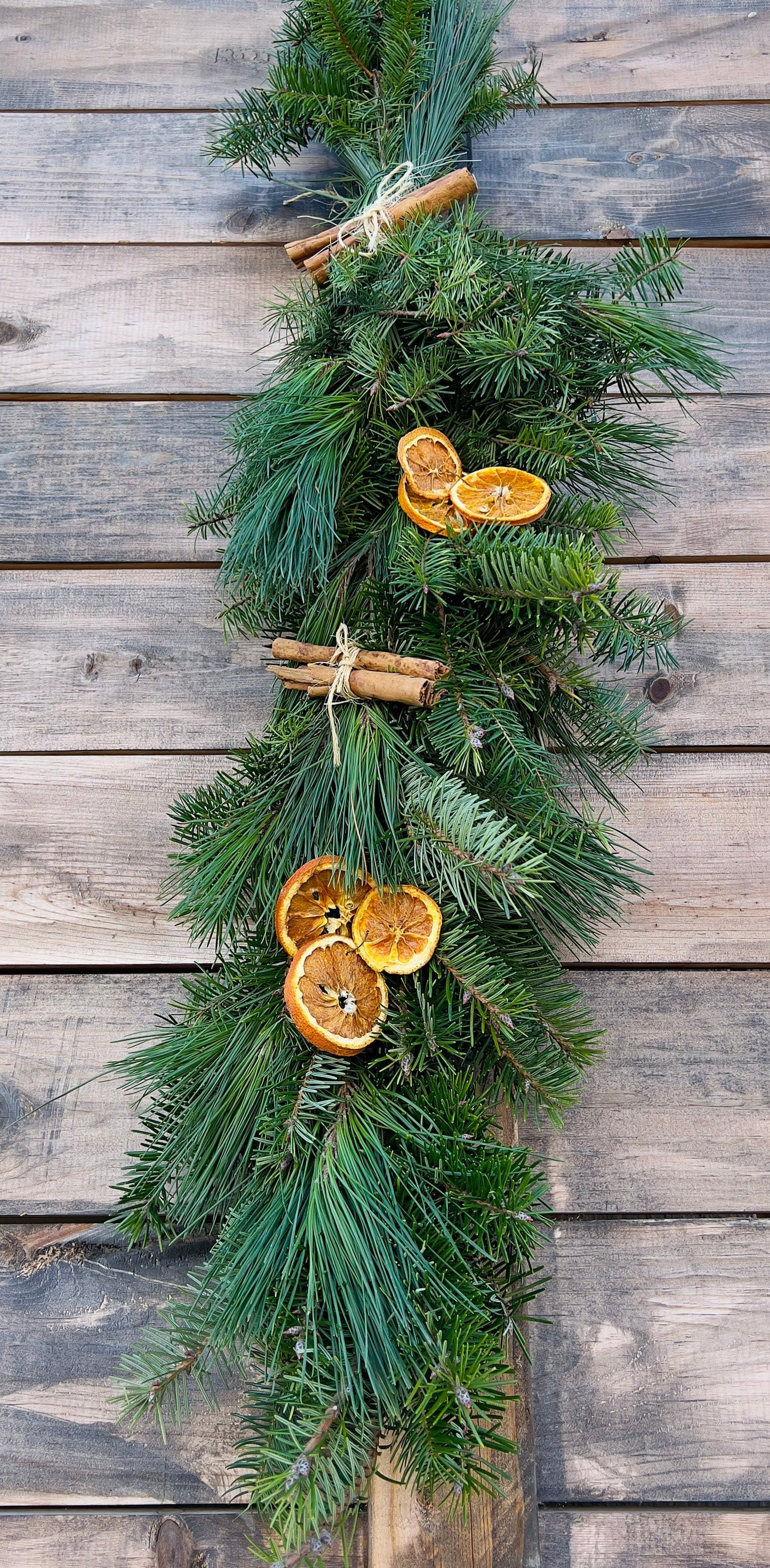 Real Fresh Orange/Cinnamon/Pine Garland for Table, Door. Christmas Dinner, Home Decor, Holidays Decorations advent, Mantel, Table New year