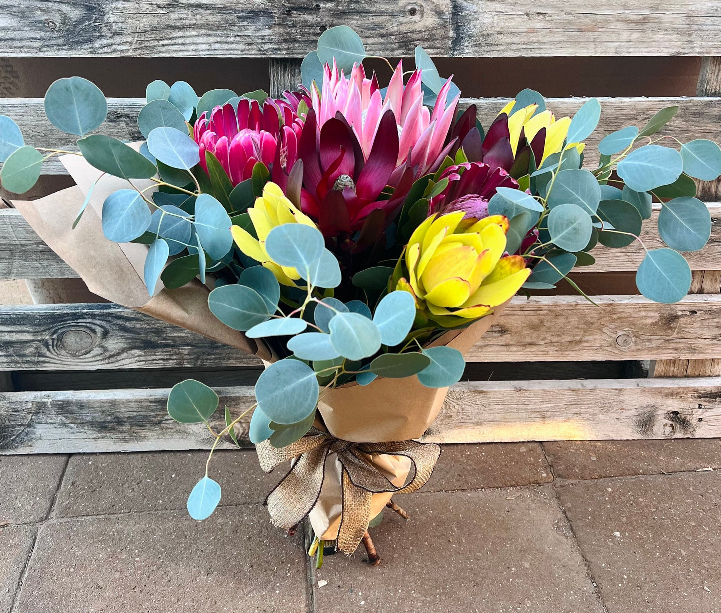 Fresh Real protea Bouquet, king Protea, Pink Ice, Leucalendrum Safari, Silver Dollar Eucalyptus, Home Decor, Valentine’s Day Gift, Birthday